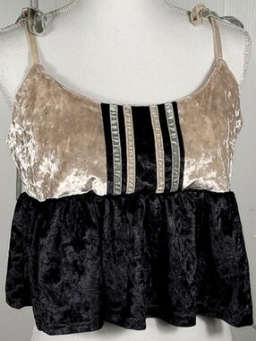 NWT POL Velvet Ruffle Babydoll Crop Top in Cream & Black w/ Cream & Gray Straps